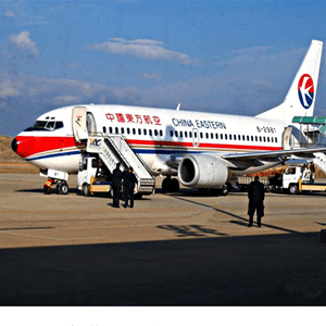 赤峰玉龙机场货运航空快运业稳步发展的原因是什么？